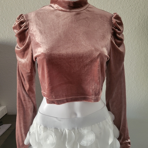 Lot of Shein - Skirt and 4 Tops - Picture 6 of 15